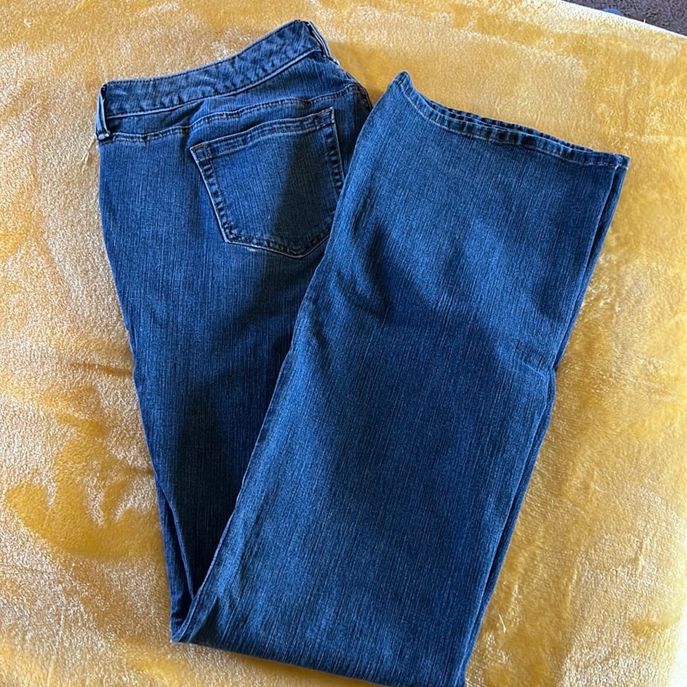 20 TALL BOOTCUT TORRID JEANS LIKE NEW